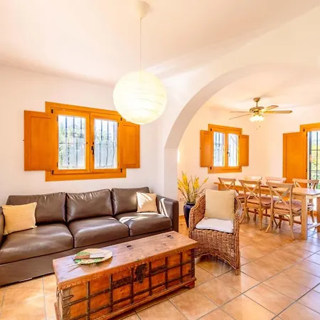 Сasa de vacaciones Casa Grande / Rosas Cantares